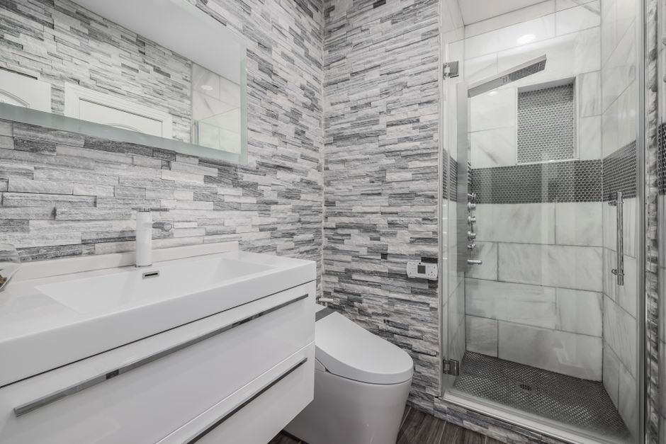 After — Chicago Lincoln Park Walk-In Shower — Walk-in Shower Installation bathroom remodel